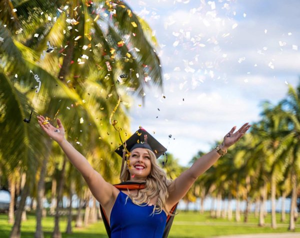 ANARI-Valeriya-Graduation-Shoot-029