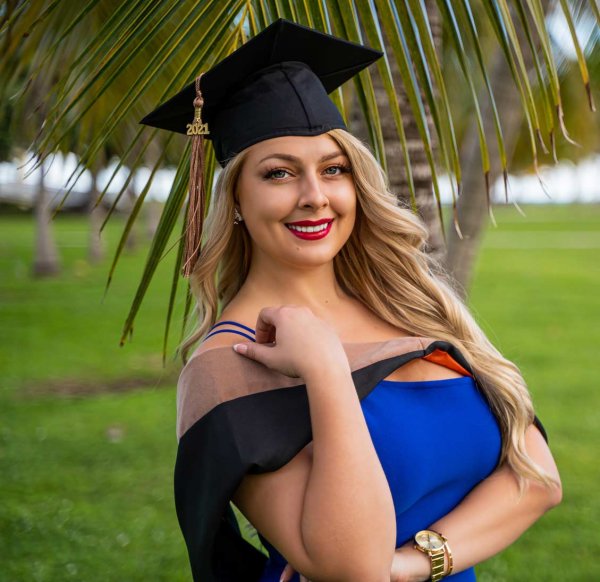 ANARI-Valeriya-Graduation-Shoot-063